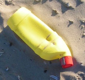 Afval op het strand